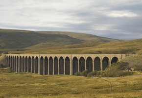 Through England's mountains to the Scottish border