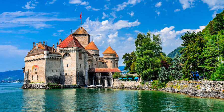Visiting Château de Chillon